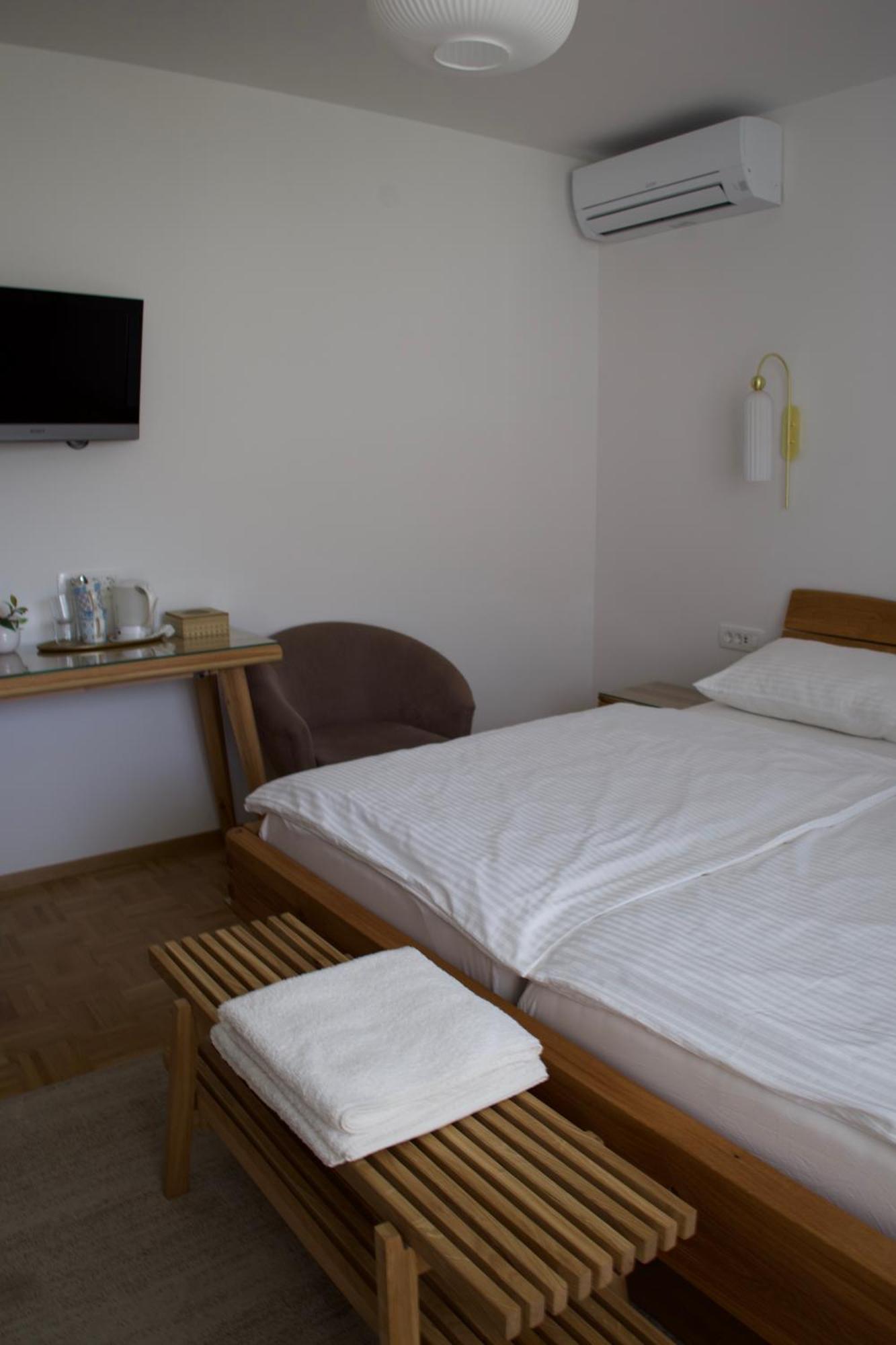 Apartments-Rooms Kocijancic ブレッド エクステリア 写真